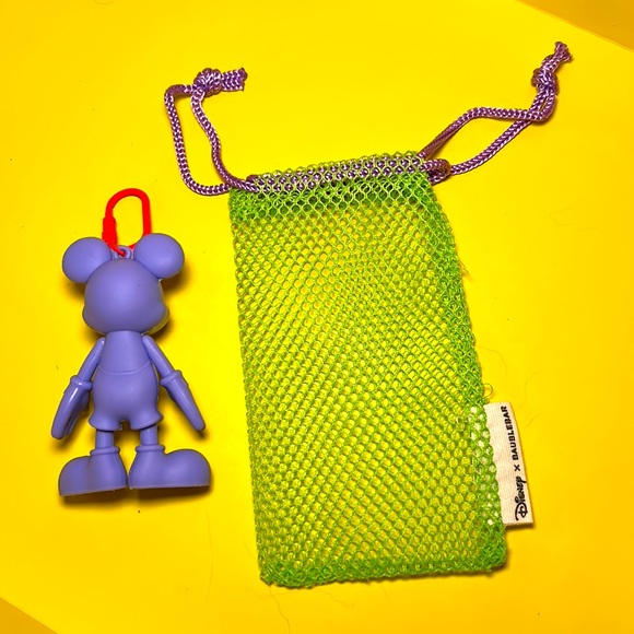 Disney Mickey Mouse Sport Charms by BaubleBar/Purple w/lime mesh bag - Picture 3 of 6